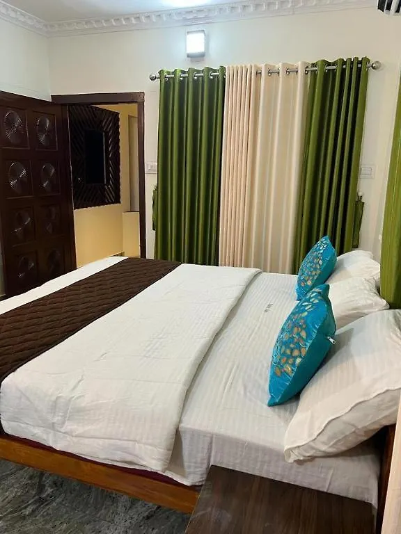 Hotel Oyo Flagship Roadway Inn Varkala