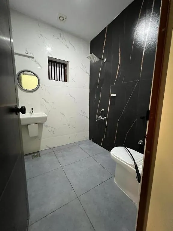 Oyo Flagship Roadway Inn Varkala